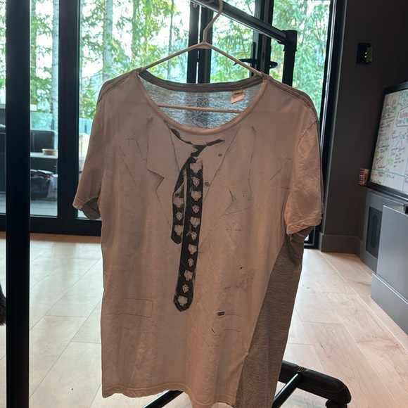 Classic DIESEL Tie T-Shirt. Medium. Mended tear on left underarm (can’t see it) - Picture 1 of 2